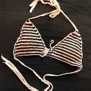 Crochet bikini top - black/cream - large